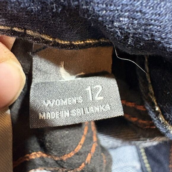 Eddie Bauer Curvy Crop Jeans Womens 12 Dark Wash Stretch Midrise Comfort Denim - Picture 8 of 13